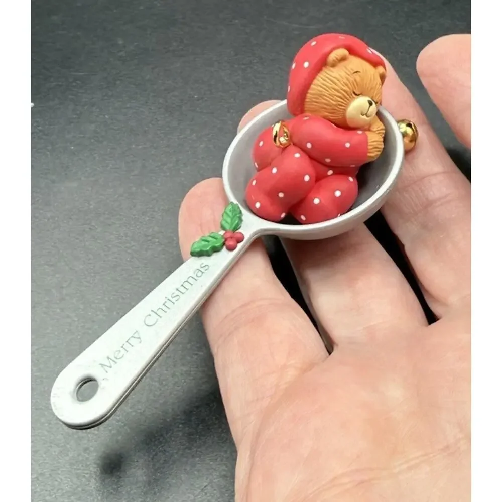 Enesco Ornament 1990 A Spoonful of Love Sleeping Bear in Spoon No Box LO16